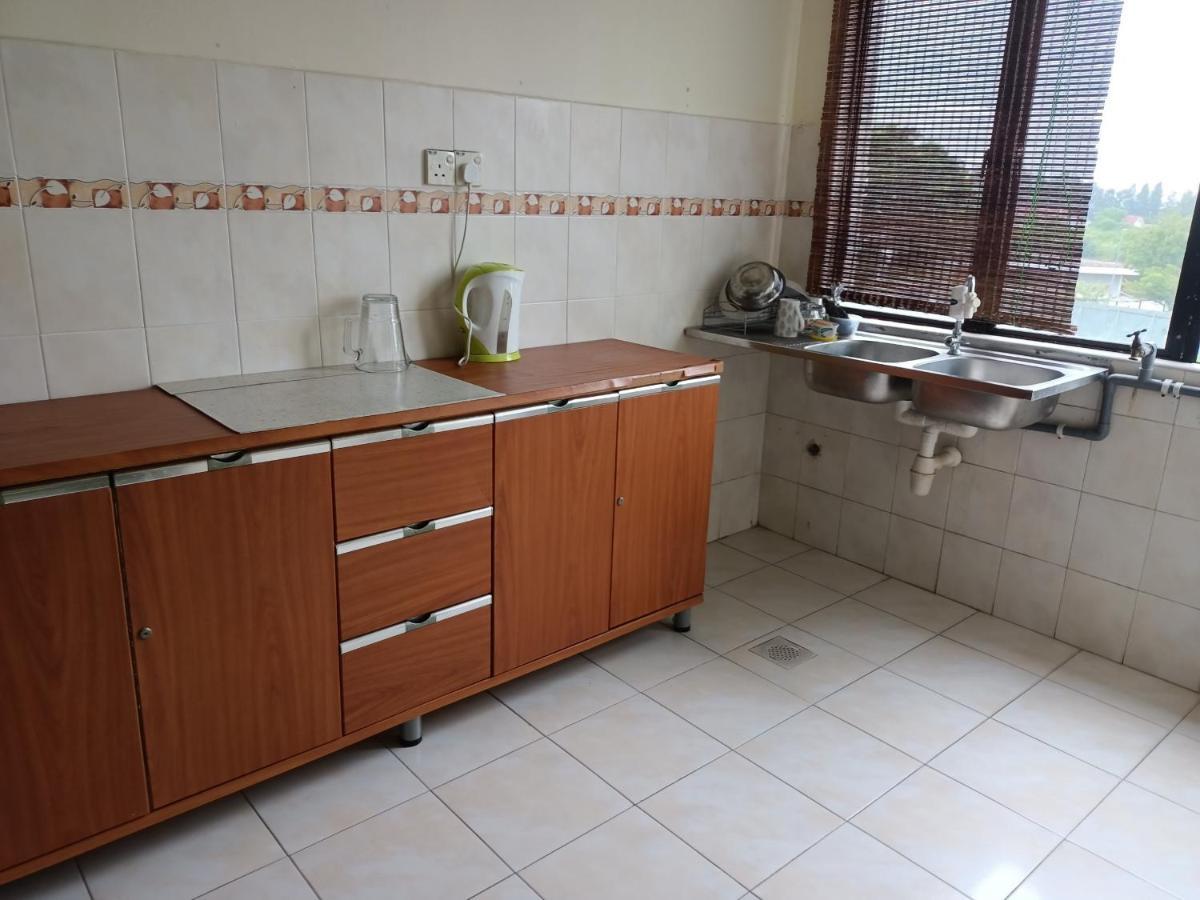 Oyo Home 90419 Sahar Guesthouse Malacca Εξωτερικό φωτογραφία