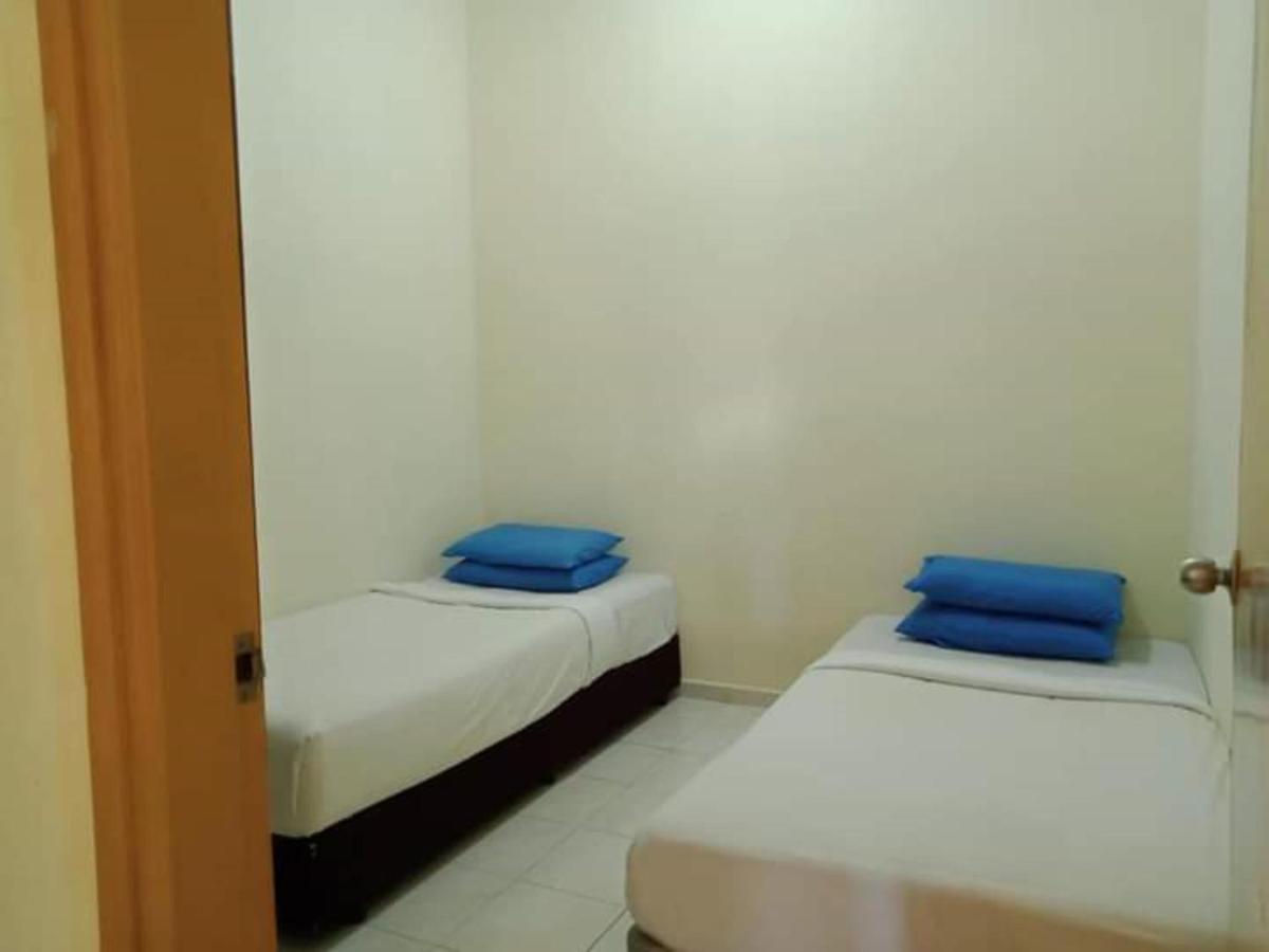 Oyo Home 90419 Sahar Guesthouse Malacca Εξωτερικό φωτογραφία