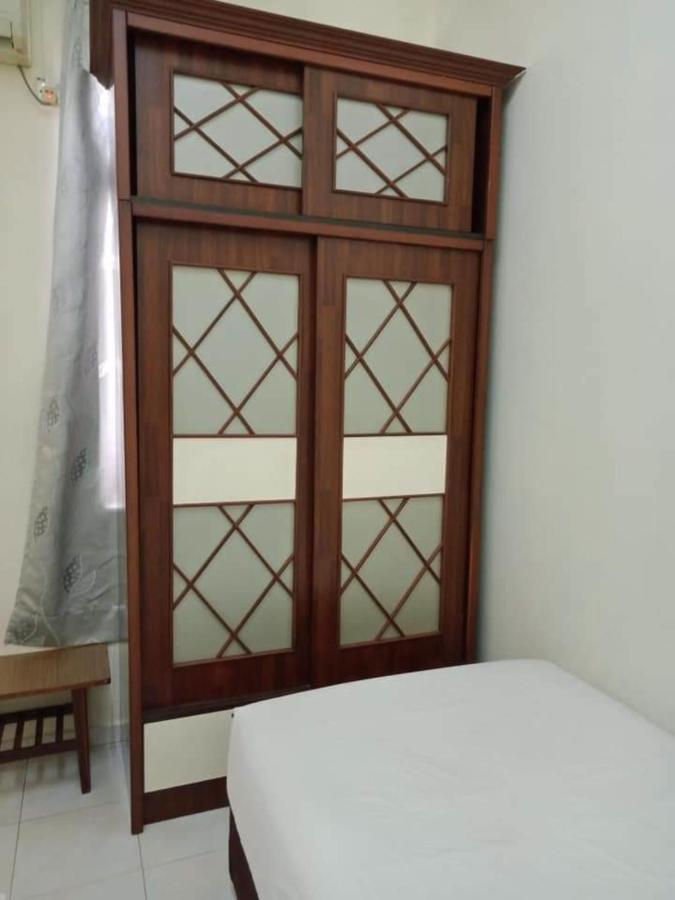 Oyo Home 90419 Sahar Guesthouse Malacca Εξωτερικό φωτογραφία